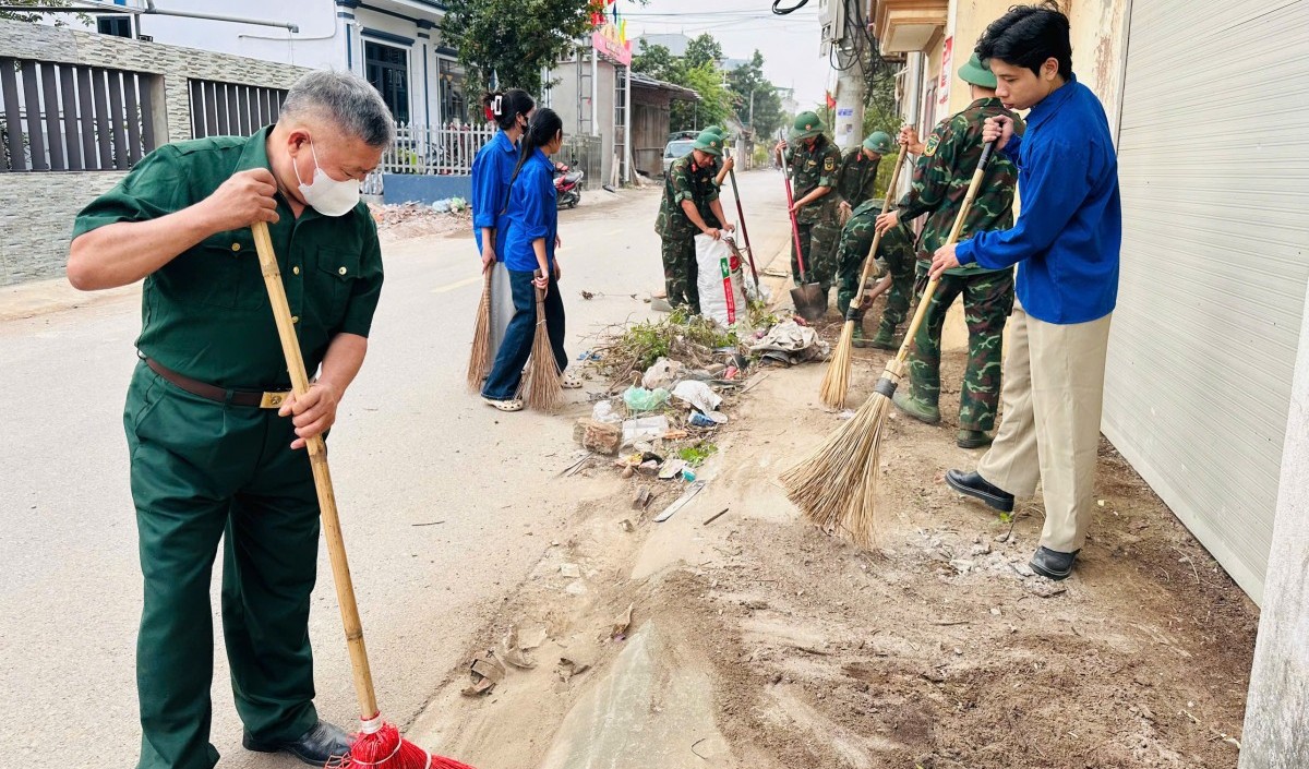 Xã Phú Nghĩa phối hợp cùng Sư đoàn 301 ra quân chiến dịch vì môi trường “Sáng - Xanh - Sạch - Đẹp”