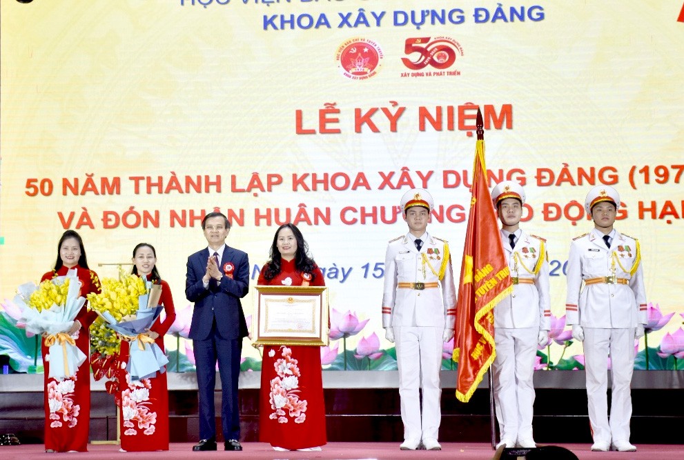 Khoa Xây dựng Đảng (Học viện Báo chí và Tuyên truyền): 50 năm vững bước phát triển Khoa Xây dựng Đảng (Học viện Báo chí và Tuyên truyền): 50 năm vững bước phát triển