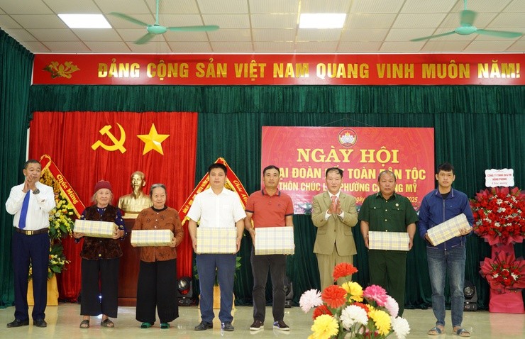 Tưng bừng Ngày hội đại đoàn kết toàn dân tộc tại Thôn Chúc Lý