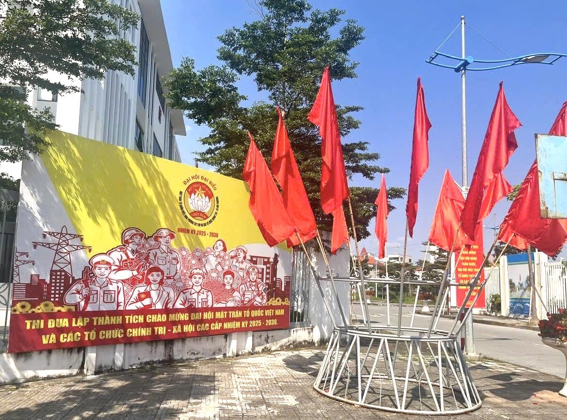 Tưng bừng khí thế chào mừng Đại hội đại biểu MTTQ Việt Nam thành phố Hà Nội lần thứ XVIII