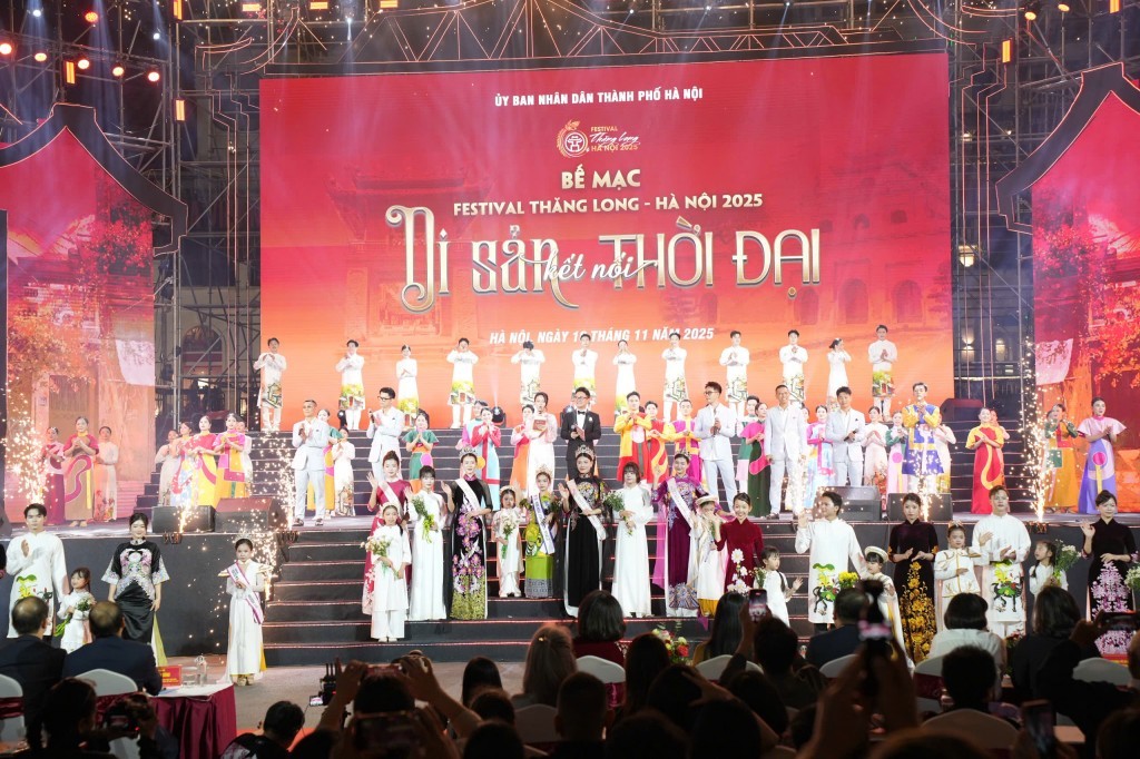 bế mạc Festival Thăng Long Hà Nội Festival Thăng Long - Hà Nội 2025 khép lại với gần 200.000 lượt khách tham dự