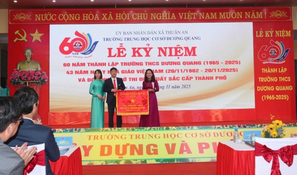 Trường THCS Dương Quang kỷ niệm 60 năm xây dựng và phát triển: Tự hào truyền thống - Vững bước tương lai