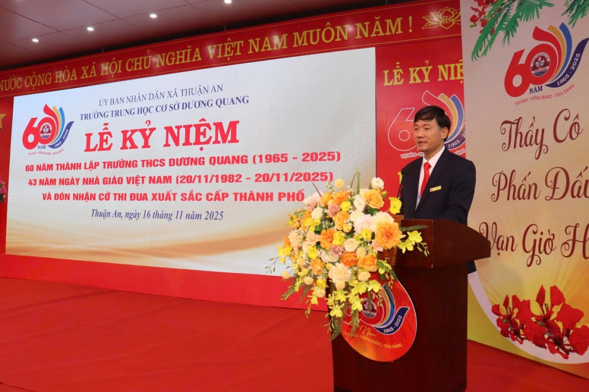 Trường THCS Dương Quang kỷ niệm 60 năm xây dựng và phát triển: Tự hào truyền thống - Vững bước tương lai Trường THCS Dương Quang kỷ niệm 60 năm xây dựng và phát triển: Tự hào truyền thống - Vững bước tương lai