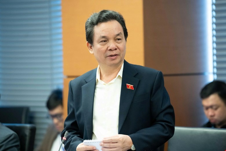 Đại biểu Quốc hội kiến nghị nghiên cứu việc biên soạn sách giáo khoa điện tử