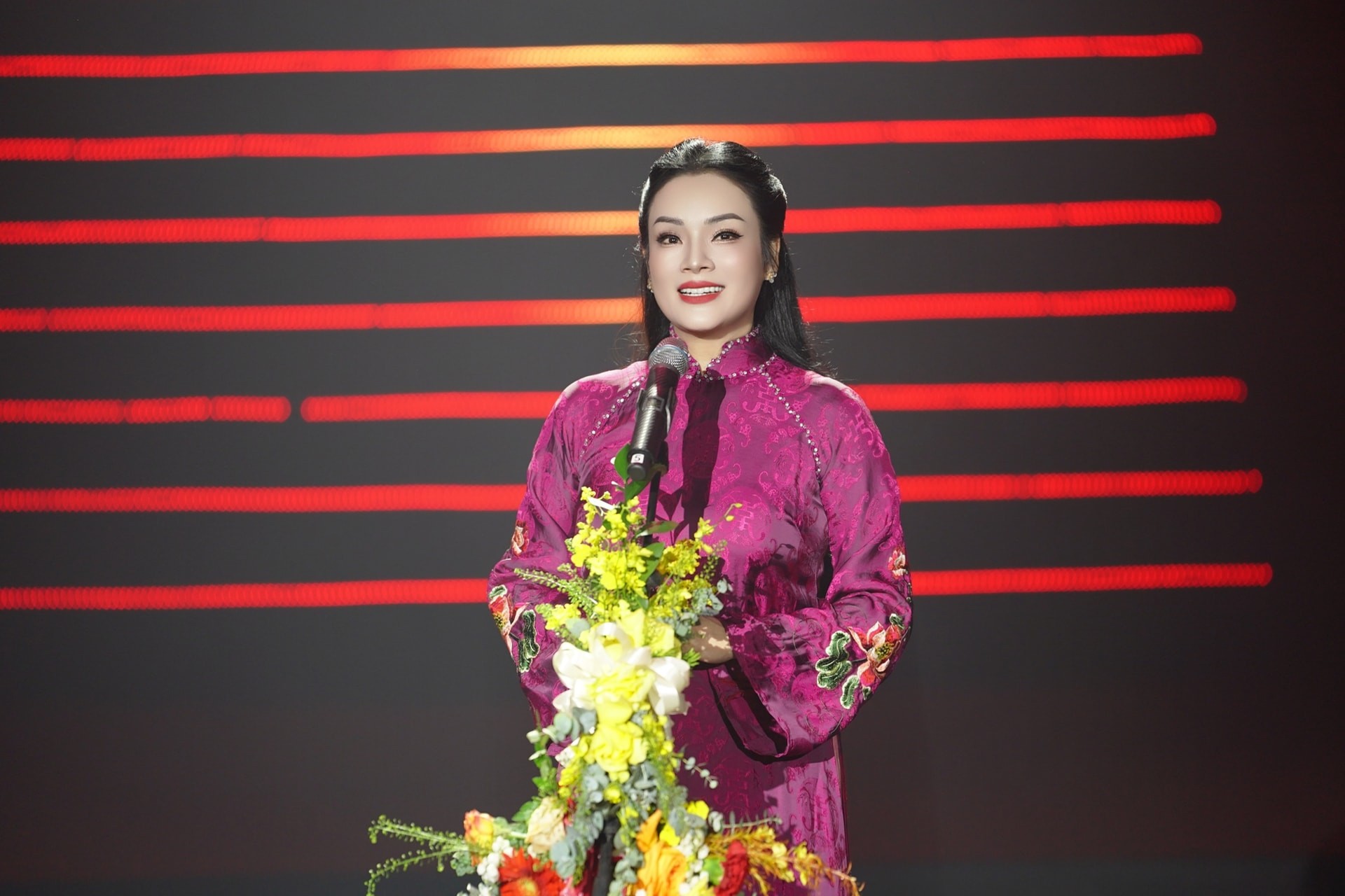 Dàn nghệ sĩ hàng đầu hội ngộ trong đêm nhạc tưởng nhớ GS.NSND Trung Kiên Dàn nghệ sĩ hàng đầu hội ngộ trong đêm nhạc tưởng nhớ GS.NSND Trung Kiên