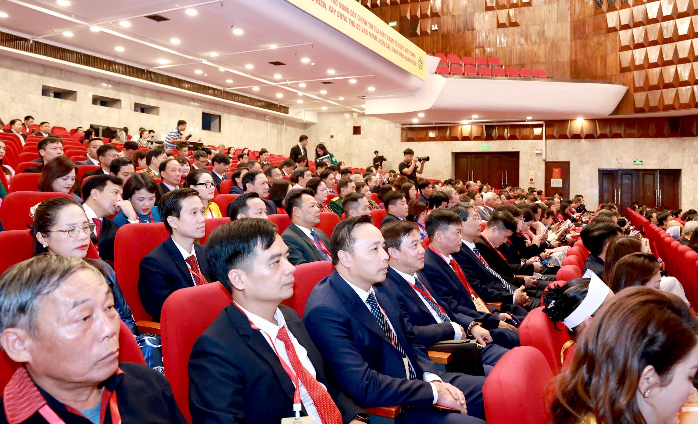 TRỰC TUYẾN: Khai mạc Đại hội đại biểu MTTQ Việt Nam thành phố Hà Nội lần thứ XVIII, nhiệm kỳ 2025 - 2030 TRỰC TUYẾN: Khai mạc Đại hội đại biểu MTTQ Việt Nam thành phố Hà Nội lần thứ XVIII, nhiệm kỳ 2025 - 2030