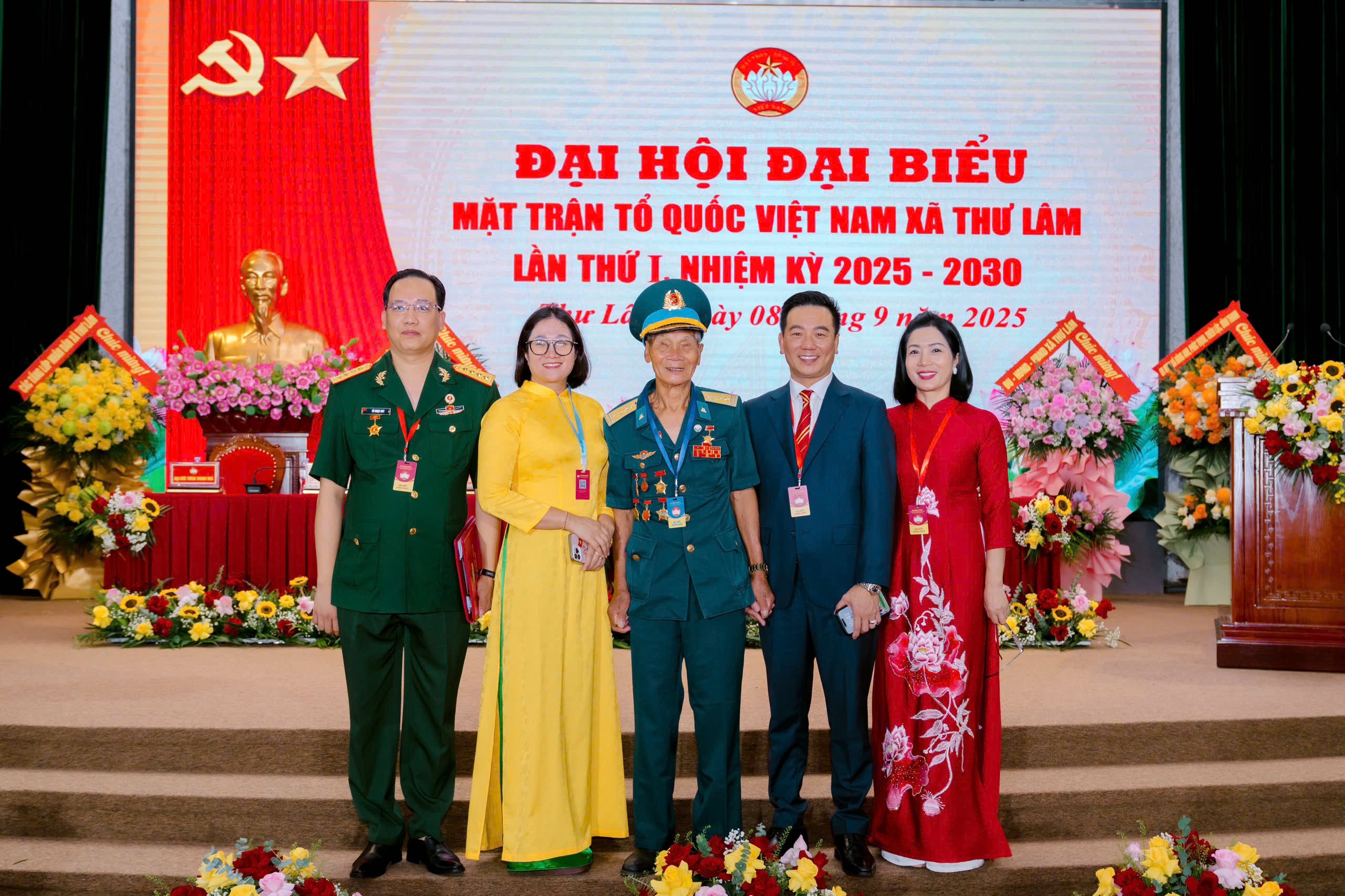 Người cán bộ Mặt trận