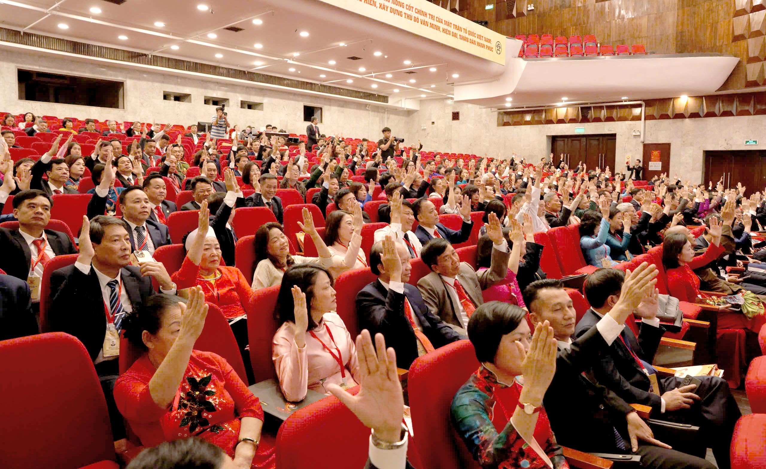 TRỰC TUYẾN: Khai mạc Đại hội đại biểu MTTQ Việt Nam thành phố Hà Nội lần thứ XVIII, nhiệm kỳ 2025 - 2030 TRỰC TUYẾN: Khai mạc Đại hội đại biểu MTTQ Việt Nam thành phố Hà Nội lần thứ XVIII, nhiệm kỳ 2025 - 2030