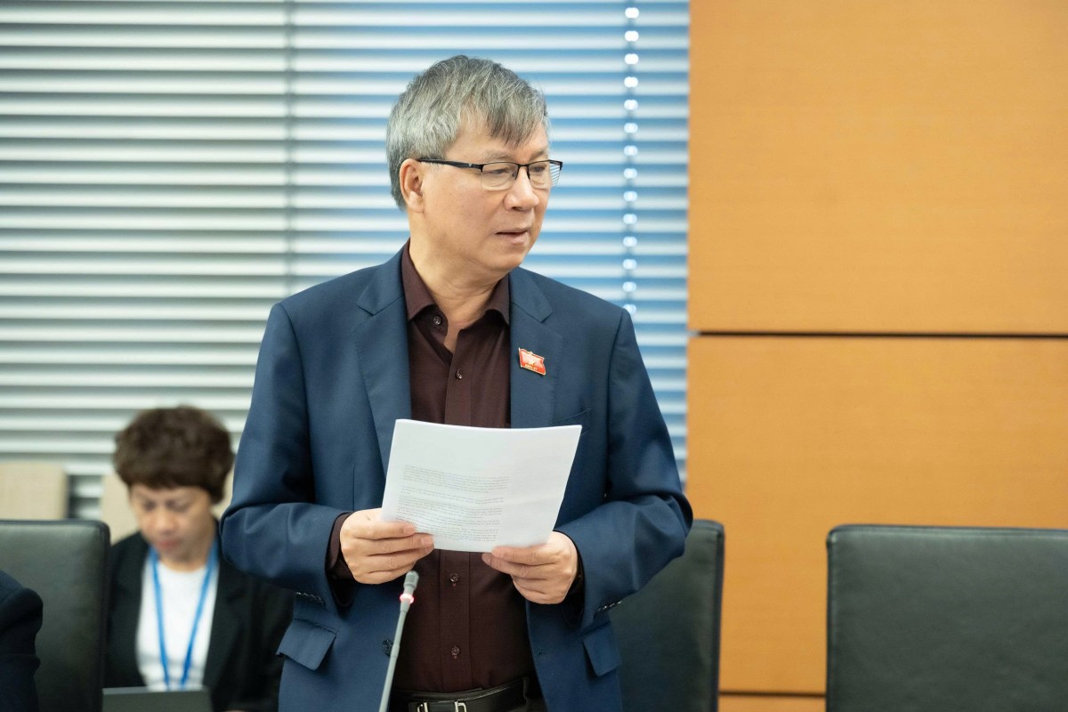 Đề nghị không xem bảo hiểm y tế như barie để hạn chế người bệnh lên tuyến trên Đề nghị không xem bảo hiểm y tế như barie để hạn chế người bệnh lên tuyến trên