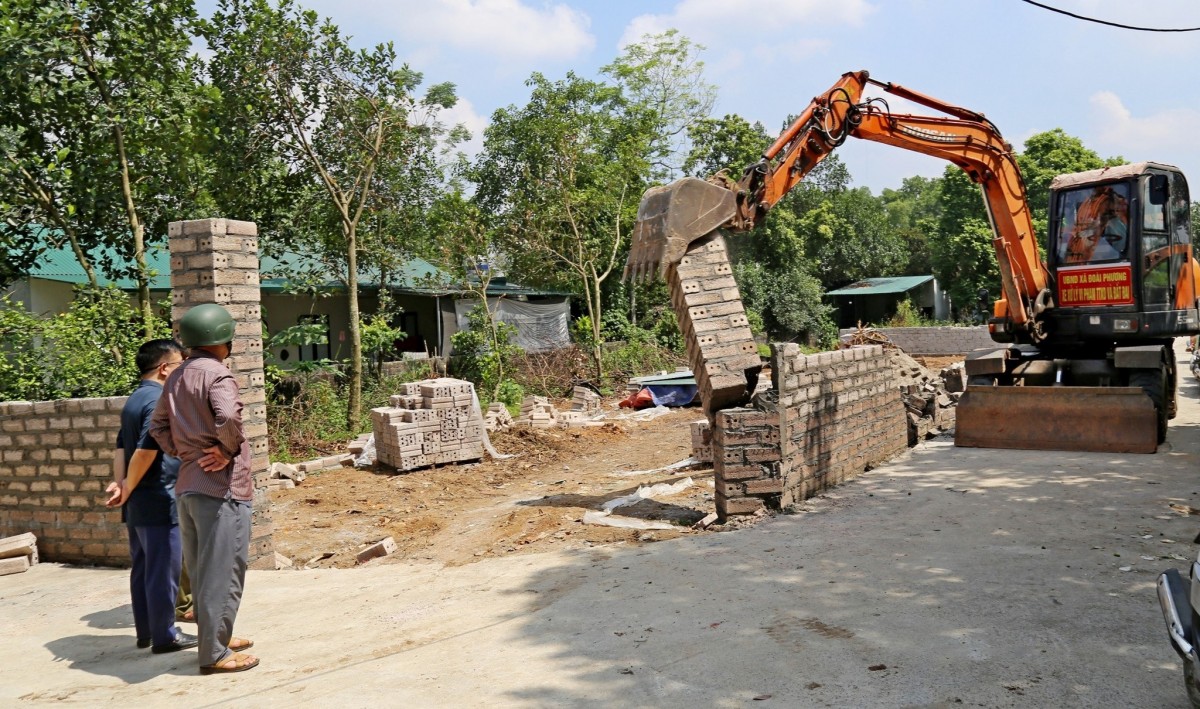 Tăng cường quản lý xây dựng ở Hà Nội: Nâng cao kỹ năng, siết chặt trách nhiệm Tăng cường quản lý xây dựng ở Hà Nội: Nâng cao kỹ năng, siết chặt trách nhiệm