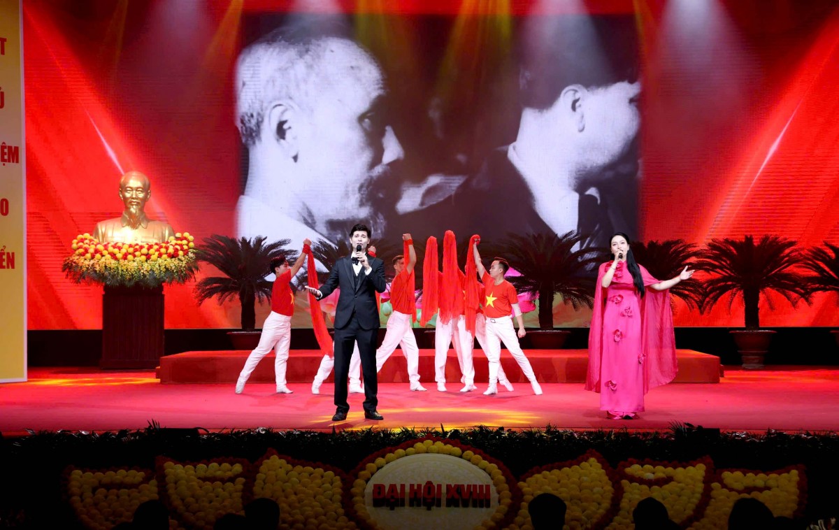 TRỰC TUYẾN: Khai mạc trọng thể Đại hội MTTQ Việt Nam thành phố Hà Nội lần thứ XVIII, nhiệm kỳ 2025 - 2030 TRỰC TUYẾN: Khai mạc trọng thể Đại hội MTTQ Việt Nam thành phố Hà Nội lần thứ XVIII, nhiệm kỳ 2025 2030