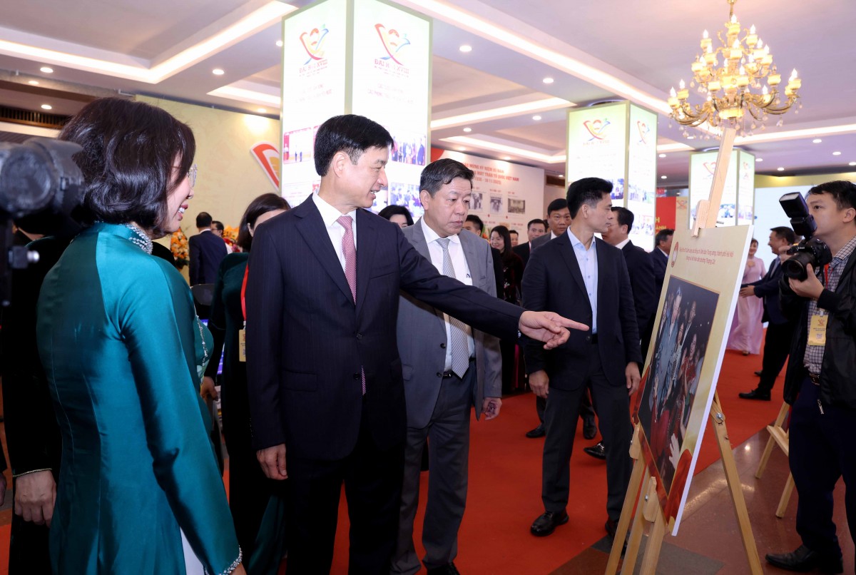 Khai mạc Triển lãm ảnh, không gian “Đoàn kết, sáng tạo” và ra mắt ứng dụng Mặt trận số Thủ đô