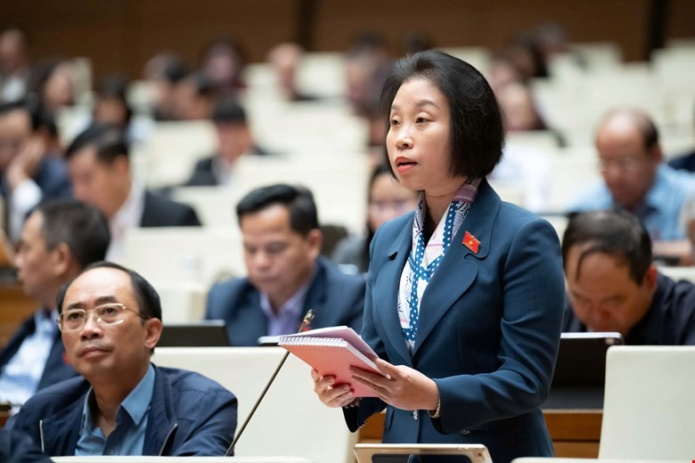 Sửa Luật Quản Lý Nợ Công: Đại Biểu Ủng Hộ Việc Đẩy Mạnh Phân Cấp, Phân Quyền Sửa Luật Quản Lý Nợ Công: Đại Biểu Ủng Hộ Việc Đẩy Mạnh Phân Cấp, Phân Quyền