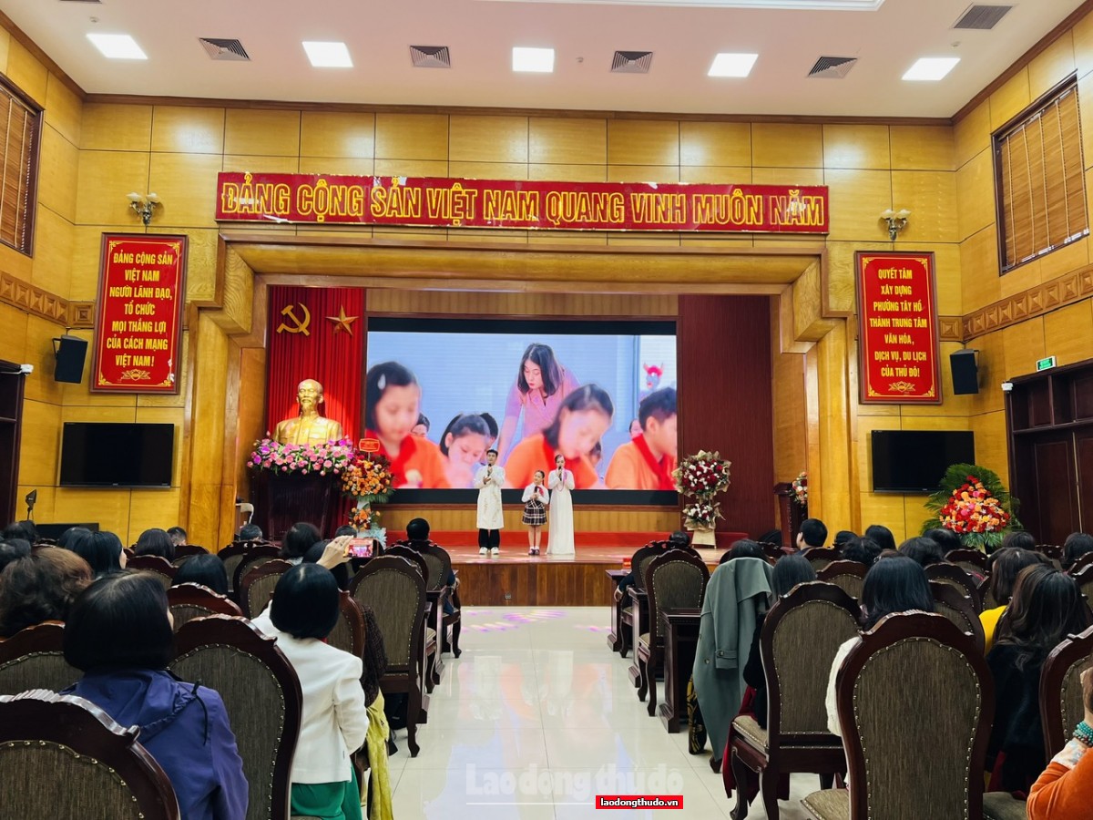 Phường Tây Hồ tuyên dương nhiều điển hình tiên tiến, nhà giáo tiêu biểu