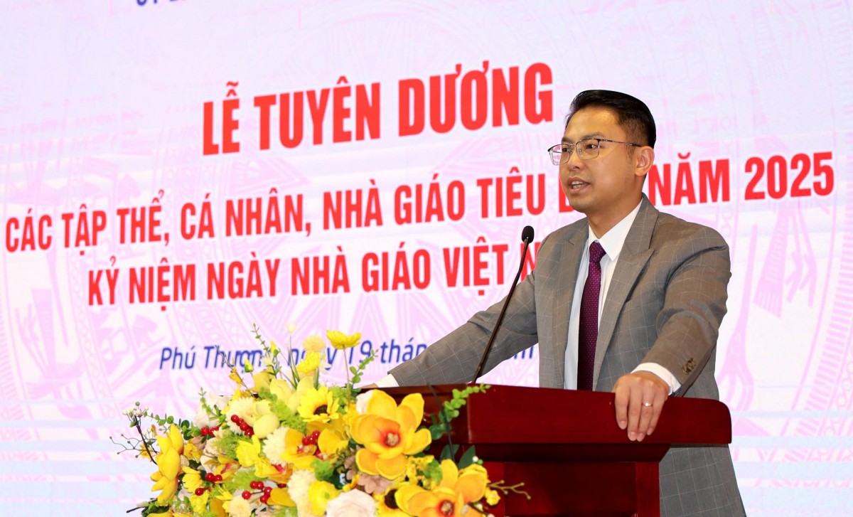 Phú Thượng bứt phá trong hành trình xây dựng môi trường giáo dục hạnh phúc và hội nhập Phú Thượng bứt phá trong hành trình xây dựng môi trường giáo dục hạnh phúc và hội nhập