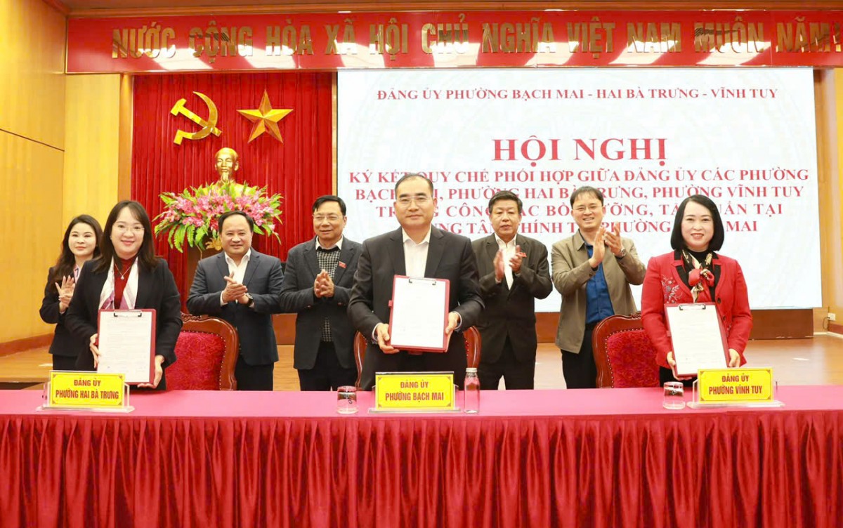 Đảng ủy 3 phường ký kết Quy chế phối hợp bồi dưỡng, tập huấn Đảng ủy 3 phường ký kết Quy chế phối hợp bồi dưỡng, tập huấn