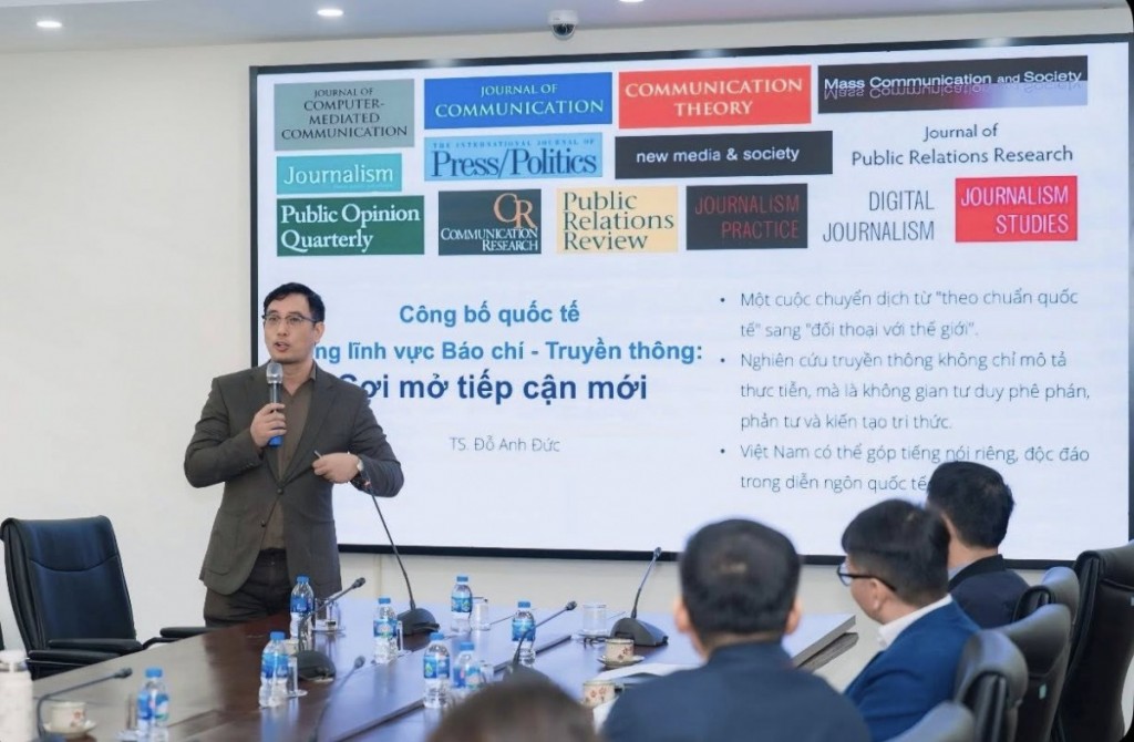 Người thầy dạy báo trong kỷ nguyên số Người thầy dạy báo trong kỷ nguyên số