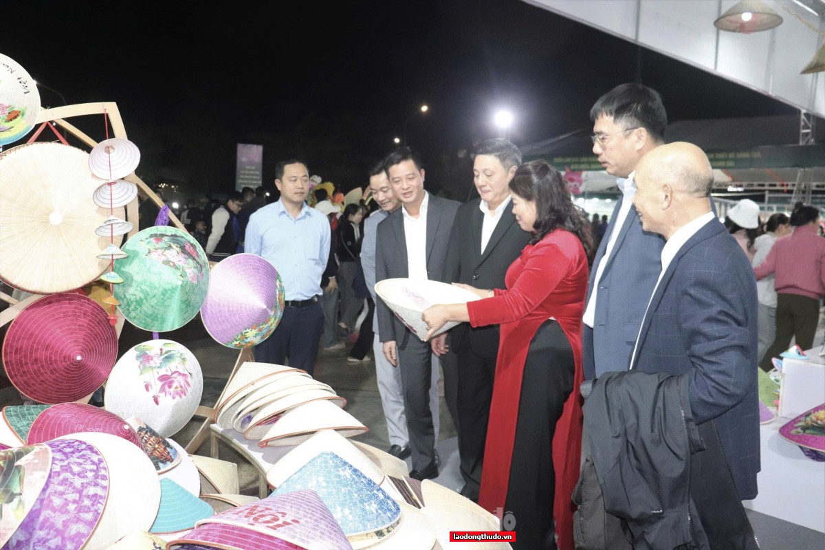 Triển lãm quảng bá, giao thương kết nối sản phẩm thủ công mỹ nghệ, làng nghề xã Thanh Oai 2025