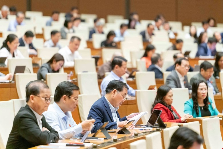 Đề Nghị Bổ Sung Trách Nhiệm Giải Trình Về Tác Động Đạo Đức Và Xã Hội Trong Sử Dụng Ai