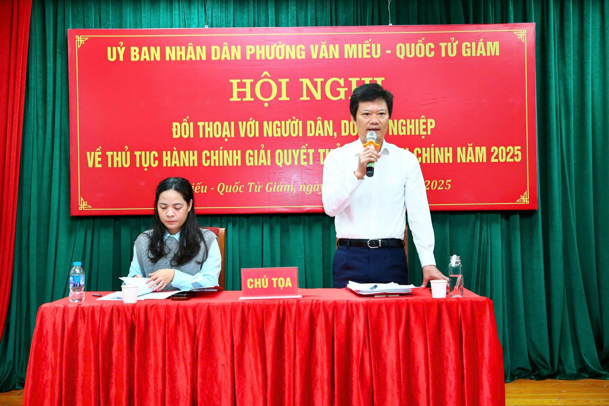 Nâng cao minh bạch thủ tục hành chính và chất lượng phục vụ nhân dân