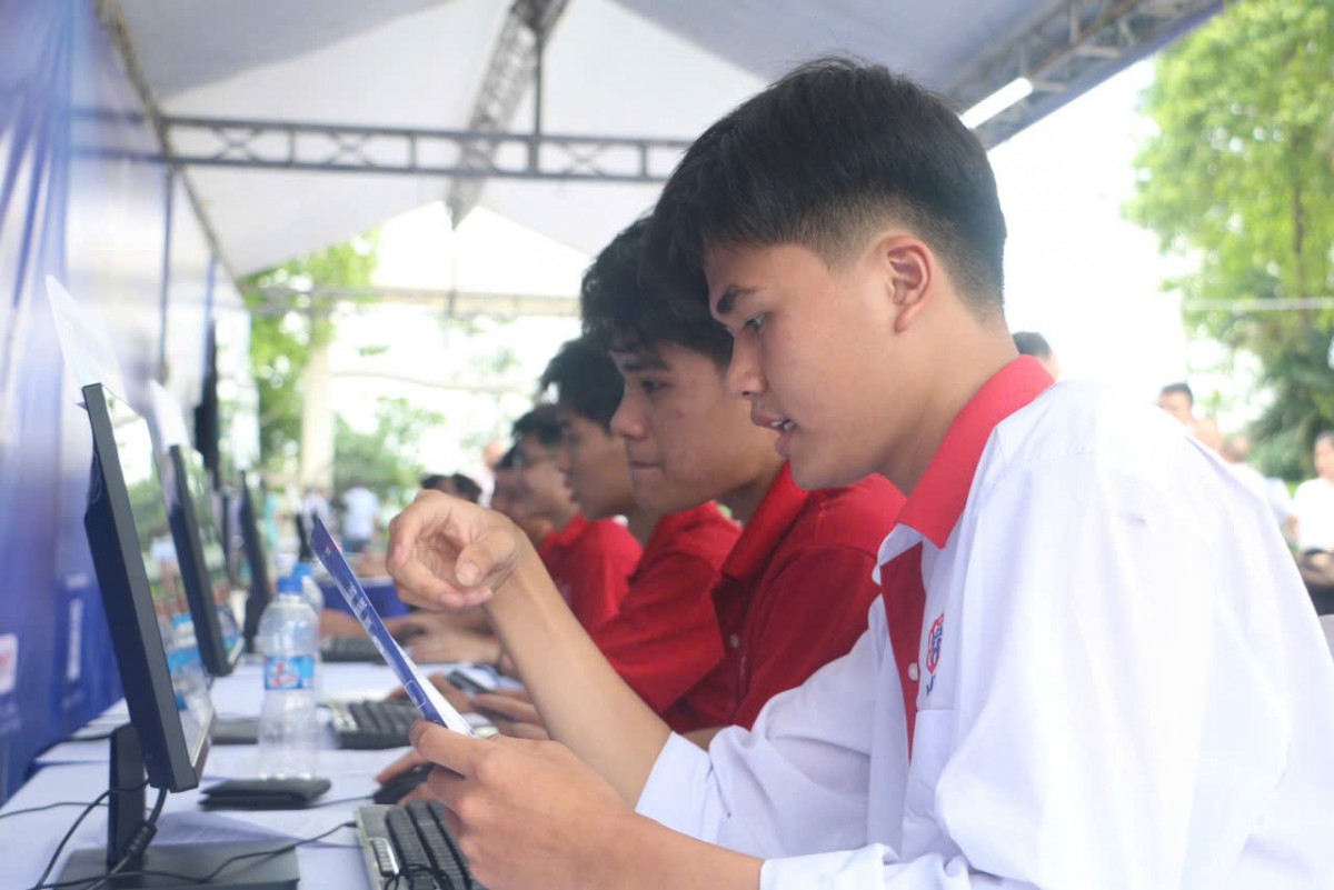 Việt Nam Nỗ Lực Phát Triển Mạnh Mẽ Nguồn Nhân Lực Số