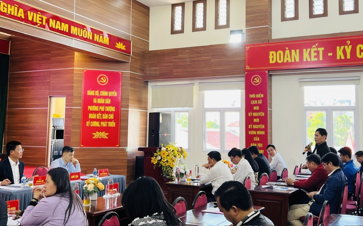 Nhiều “điểm nghẽn” về hành chính, môi trường được tháo gỡ tại đối thoại ở phường Phú Thượng Nhiều “điểm nghẽn” về hành chính, môi trường được tháo gỡ tại đối thoại ở phường Phú Thượng