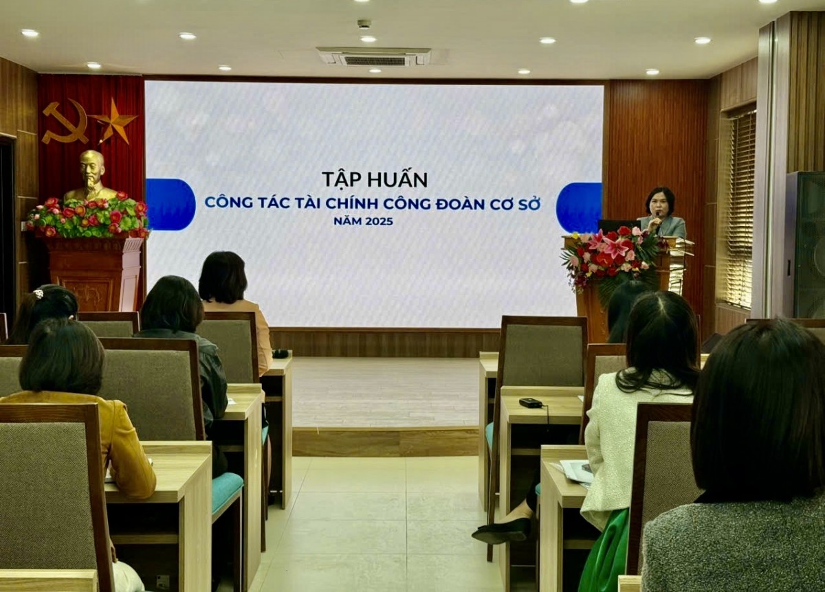 Triển khai Đại hội công đoàn cơ sở và tập huấn nghiệp vụ tài chính cho hơn 150 cán bộ Triển khai Đại hội công đoàn cơ sở và tập huấn nghiệp vụ tài chính cho hơn 150 cán bộ