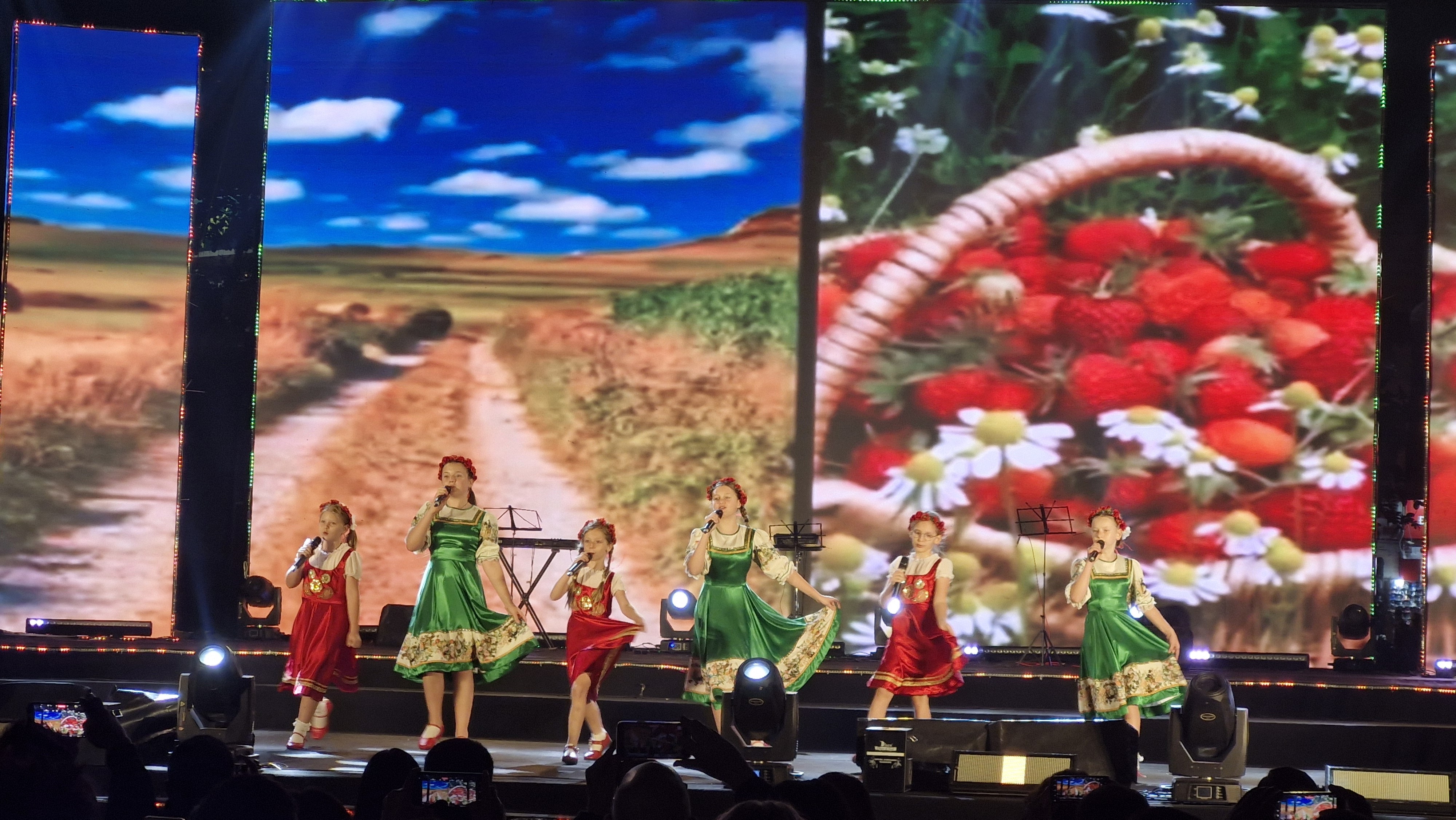 Đặc sắc chương trình giao lưu văn hóa nghệ thuật quốc tế Hà Nội 2025