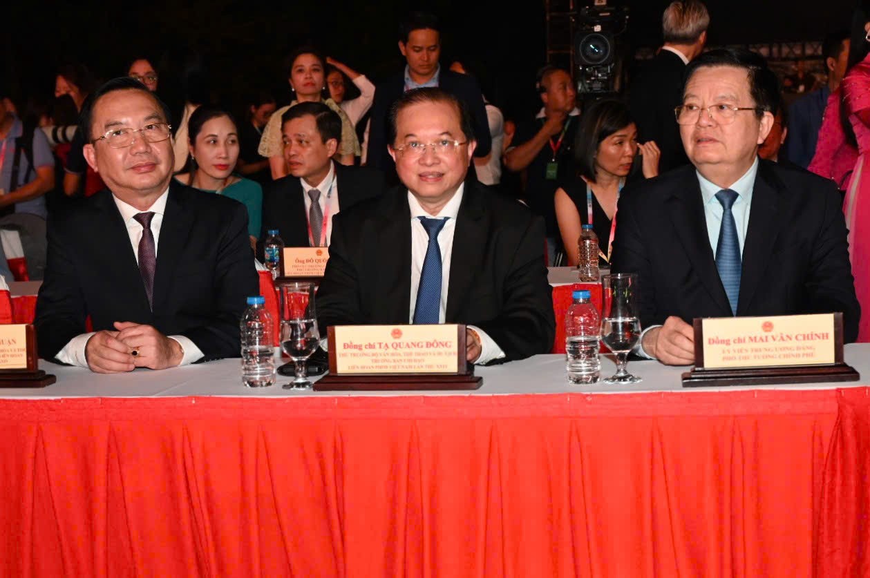 Khai mạc Liên hoan phim Việt Nam lần thứ 24 năm 2025 Khai mạc Liên hoan phim Việt Nam lần thứ 24 năm 2025