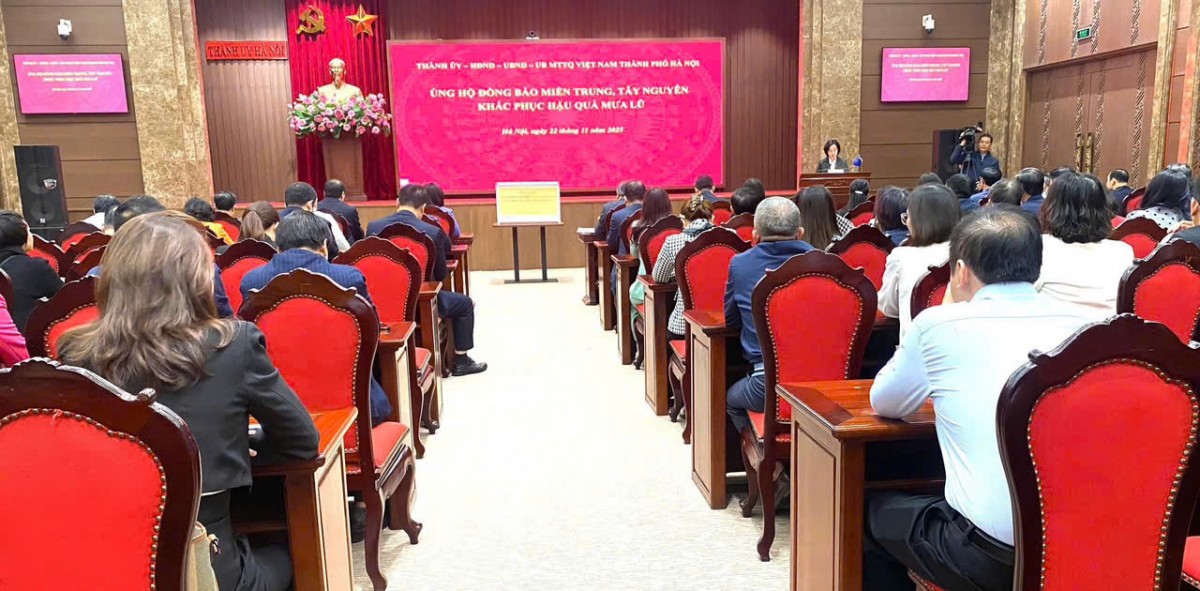 Hà Nội chung tay ủng hộ đồng bào miền Trung - Tây Nguyên vượt qua mưa lũ