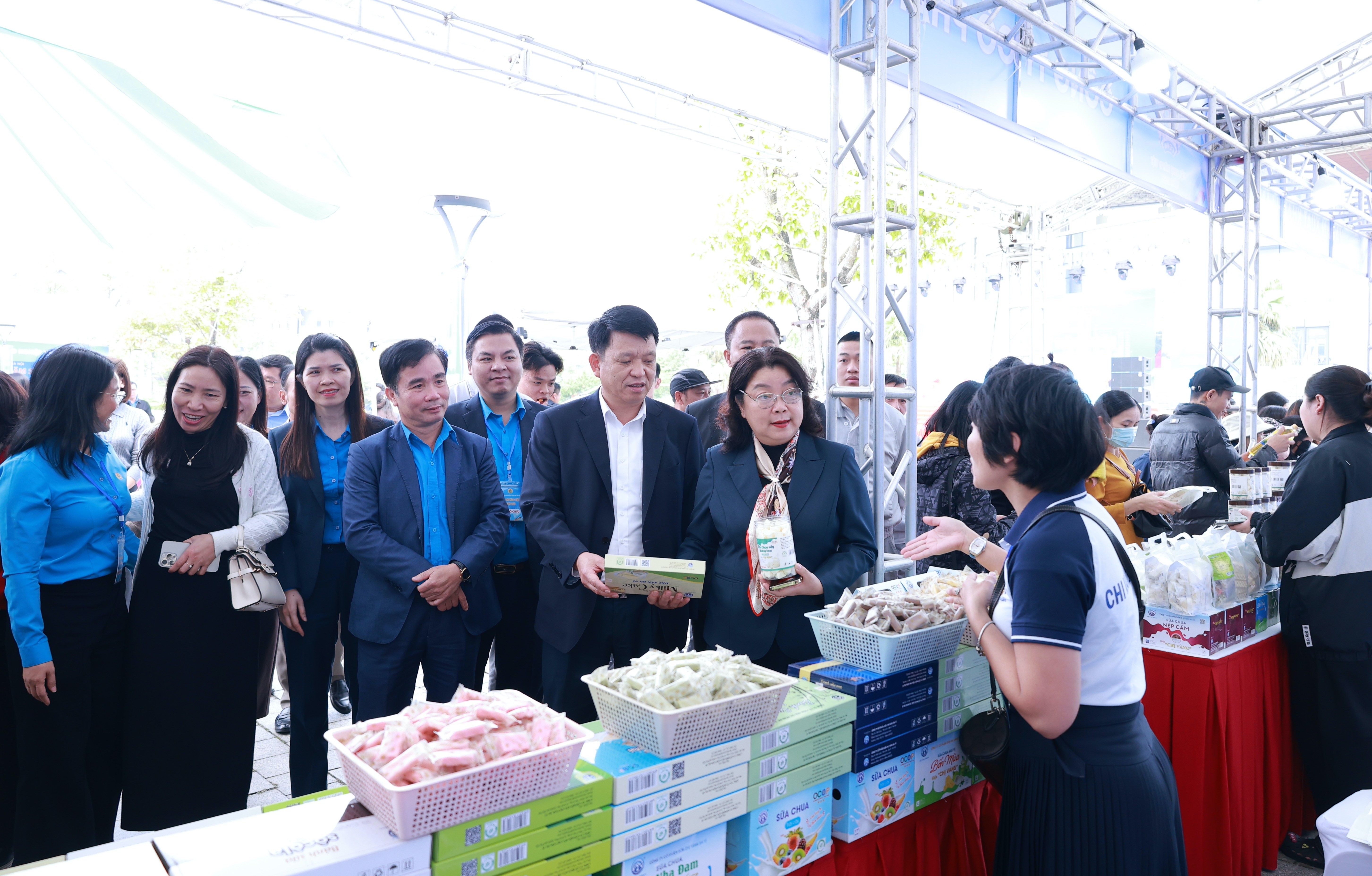 Khai mạc Hội chợ hàng Việt phục vụ công nhân lao động và Nhân dân Thủ đô