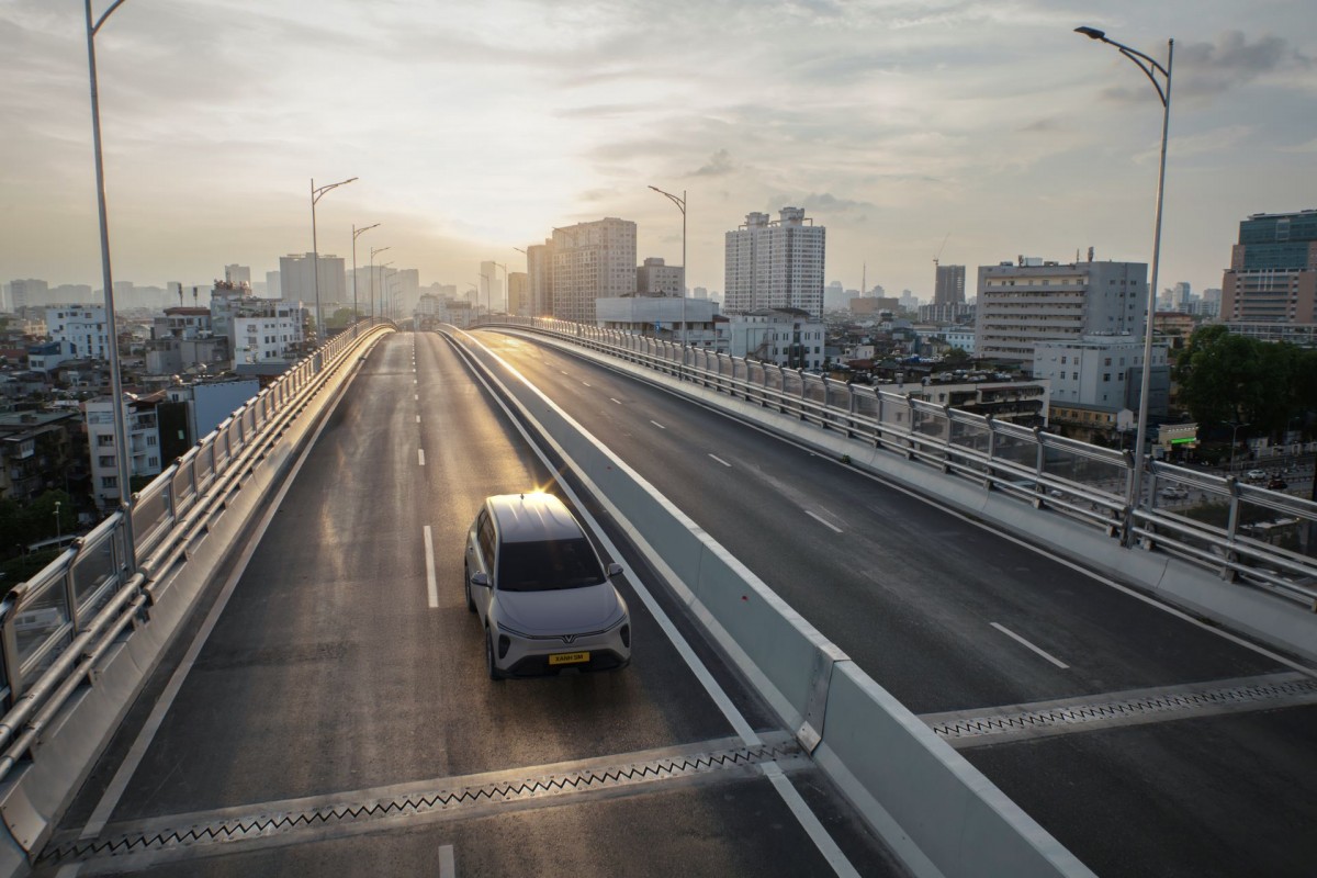 Xanh SM triển khai dịch vụ xe 7 chỗ liên tỉnh bằng xe Limo Green Xanh SM triển khai dịch vụ xe 7 chỗ liên tỉnh bằng xe Limo Green