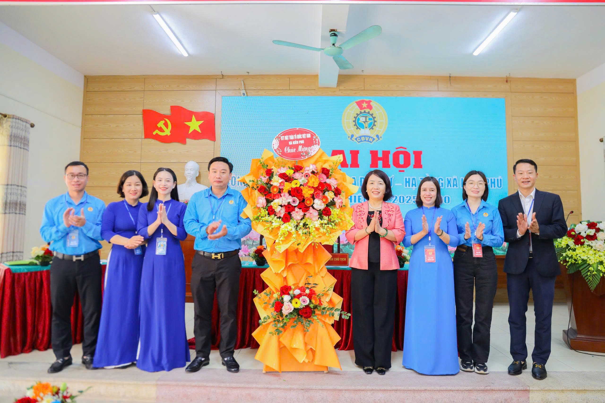 Đại hội Công đoàn Ban Quản lý Dự án Đầu tư - Hạ tầng xã Kiều Phú thành công tốt đẹp