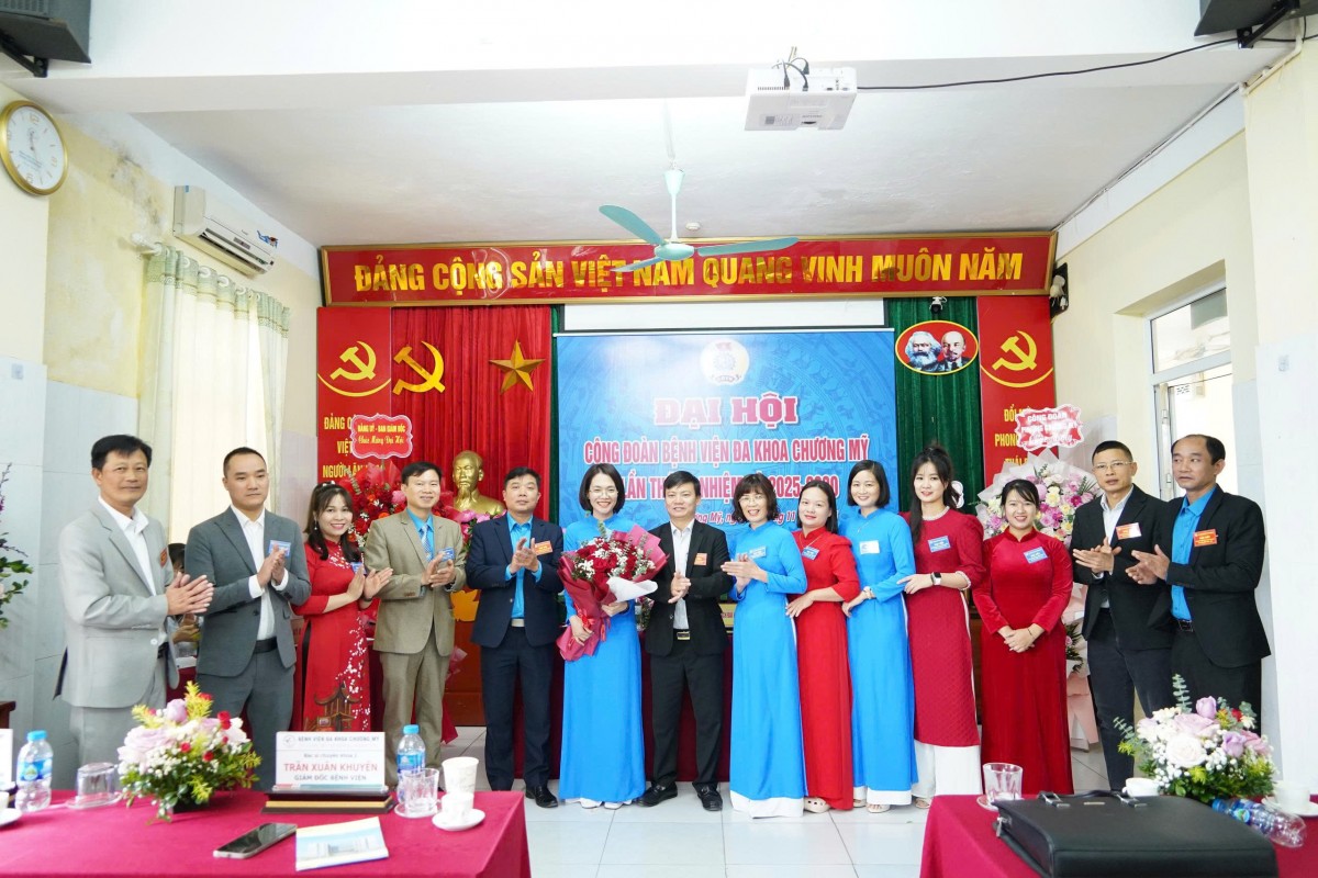 Xứng đáng là chỗ dựa tin cậy của đoàn viên và người lao động Xứng đáng là chỗ dựa tin cậy của đoàn viên và người lao động