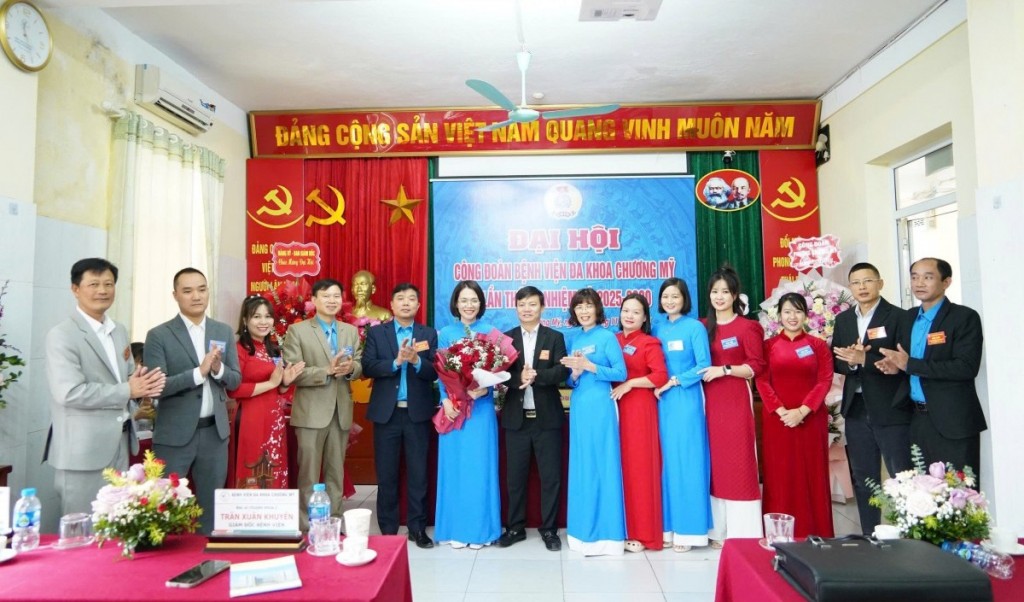 Xứng đáng là chỗ dựa tin cậy của đoàn viên và người lao động