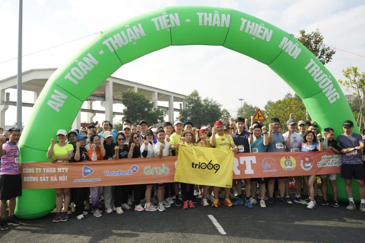 Hanoi Metro kỷ niệm 11 năm bằng giải chạy đầy cảm hứng Hanoi Metro kỷ niệm 11 năm bằng giải chạy đầy cảm hứng