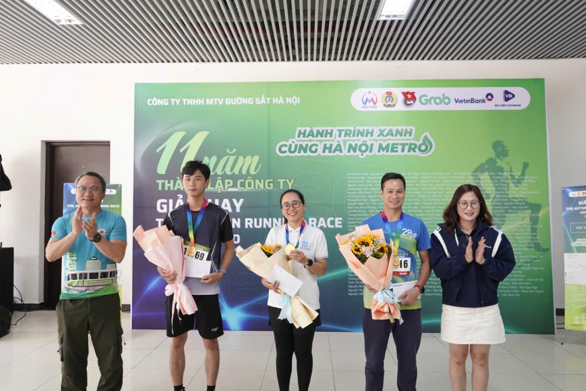 Hanoi Metro kỷ niệm 11 năm bằng giải chạy đầy cảm hứng Hanoi Metro kỷ niệm 11 năm bằng giải chạy đầy cảm hứng