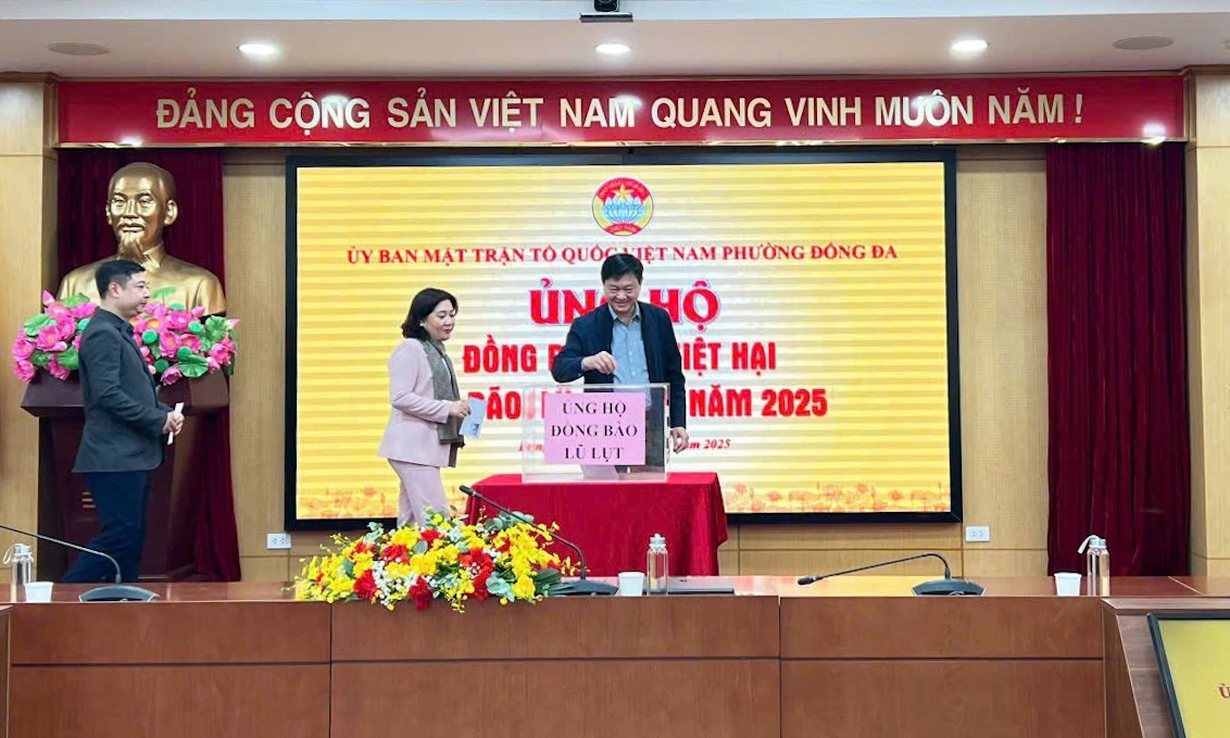 Ủy ban MTTQ Việt Nam phường Đống Đa tiếp tục phát động  ủng hộ đồng bào miền Trung và Tây Nguyên
