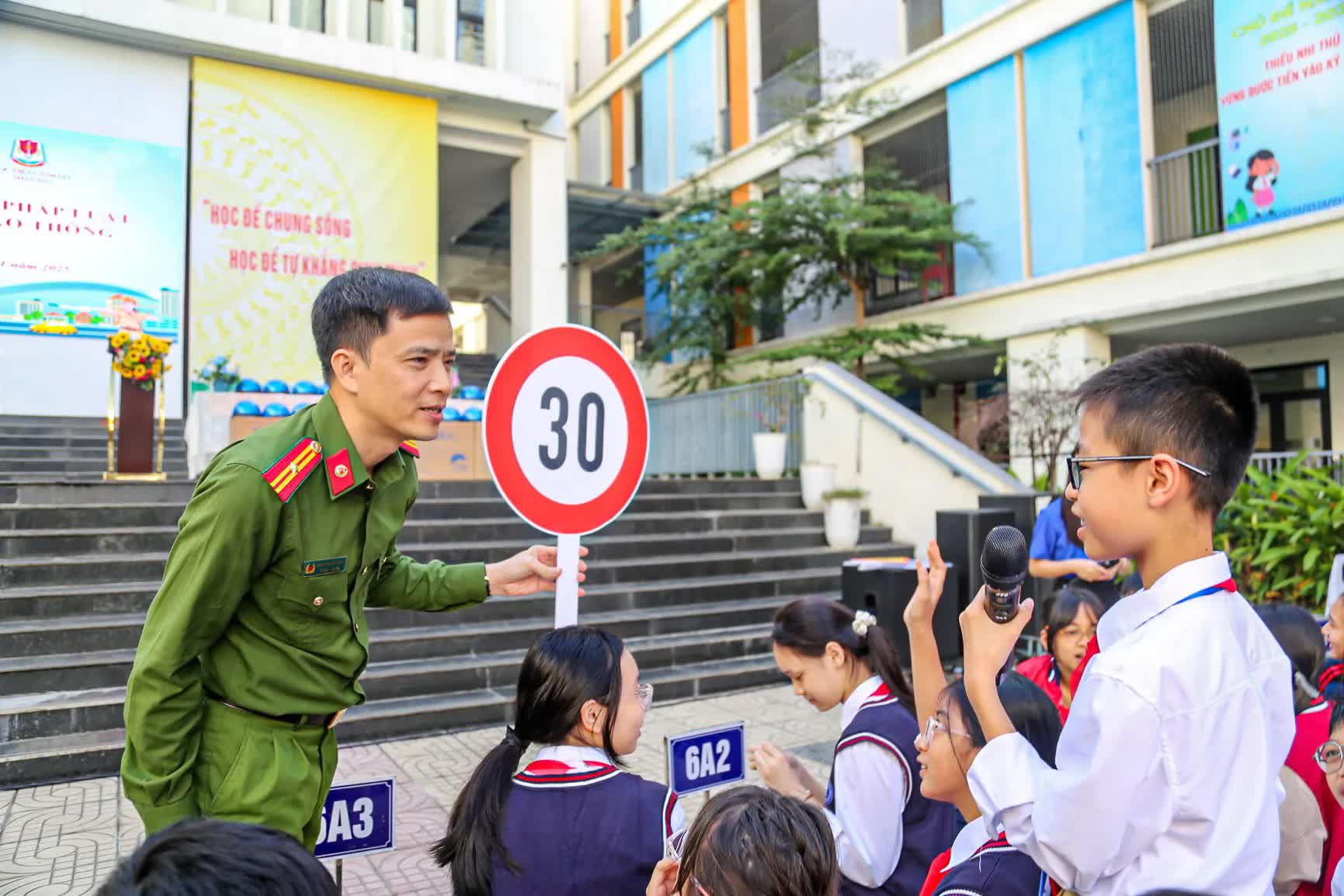 Lan tỏa văn hóa giao thông từ những mô hình bền bỉ Lan tỏa văn hóa giao thông từ những mô hình bền bỉ