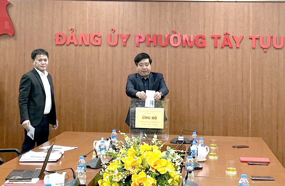 Phường Tây Tựu và Xuân Đỉnh đồng loạt phát động ủng hộ đồng bào miền Trung, Tây Nguyên bị mưa lũ