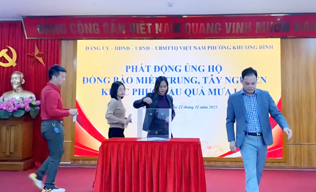 Phường Khương Đình chung tay ủng hộ đồng bào miền Trung, Tây Nguyên Phường Khương Đình chung tay ủng hộ đồng bào miền Trung, Tây Nguyên