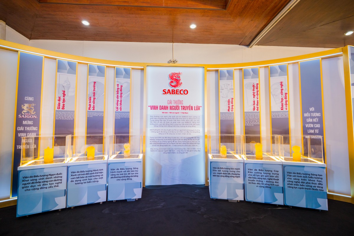 Cổng bình chọn trực tuyến Giải thưởng “Vinh danh Người truyền lửa” sẽ mở đến hết ngày 23/11 Cổng bình chọn trực tuyến Giải thưởng “Vinh danh Người truyền lửa” sẽ mở đến hết ngày 23/11