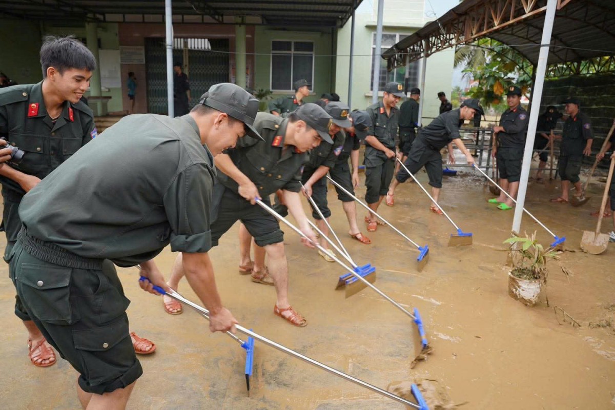 Khẩn Trương Khắc Phục Hậu Quả, Khôi Phục Sản Xuất Kinh Doanh Sau Mưa Lũ