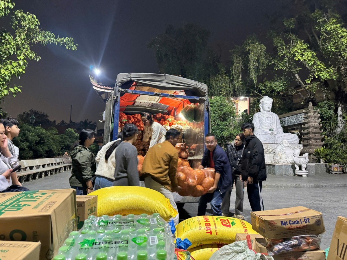 Từ Hà Nội gửi trọn yêu thương tới đồng bào Đắk Lắk