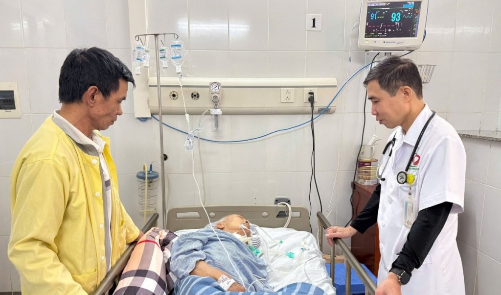 Mối đe dọa âm thầm với sức khỏe từ kháng kháng sinh