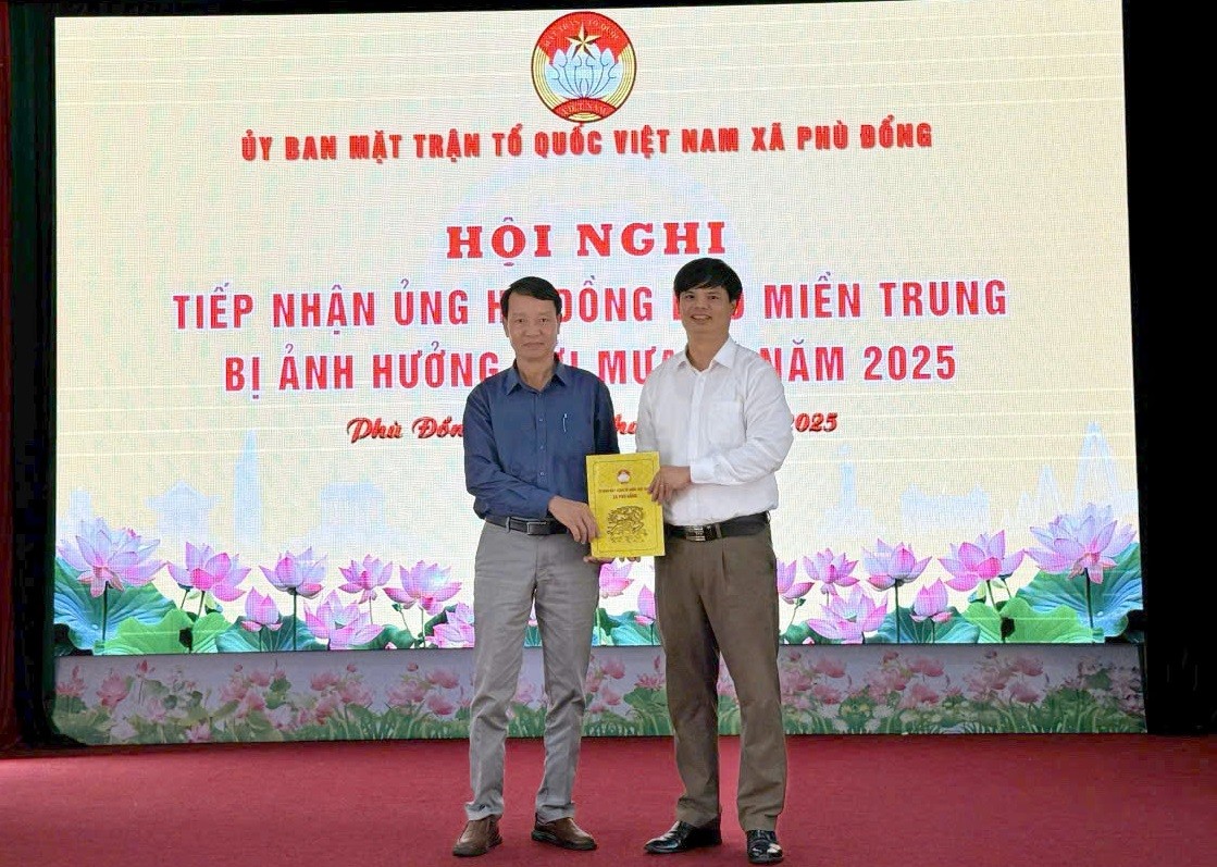 Xã Phù Đổng: Chia sẻ khó khăn với đồng bào bị ảnh hưởng mưa, lũ Xã Phù Đổng: Chia sẻ khó khăn với đồng bào bị ảnh hưởng mưa, lũ