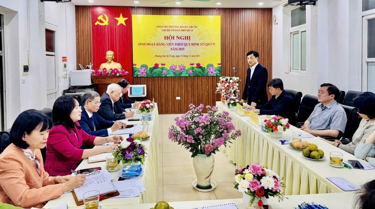 Tổ dân phố số 14 phường Hai Bà Trưng sinh hoạt đảng viên 2 chiều và ủng hộ đồng bào vùng lũ Tổ dân phố số 14 phường Hai Bà Trưng sinh hoạt đảng viên 2 chiều và ủng hộ đồng bào vùng lũ