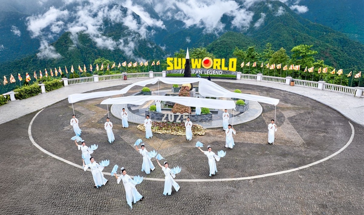Sun World Fansipan Legend tung ưu đãi “khủng” cho người dân Lào Cai mới Sun World Fansipan Legend tung ưu đãi “khủng” cho người dân Lào Cai mới