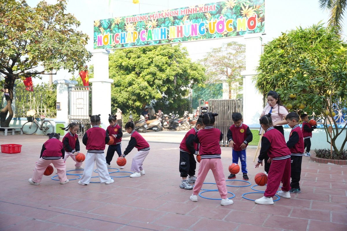 Trường Mầm non Minh Khai đẩy mạnh giáo dục dinh dưỡng và phát triển thể chất cho trẻ em Trường Mầm non Minh Khai đẩy mạnh giáo dục dinh dưỡng và phát triển thể chất cho trẻ em