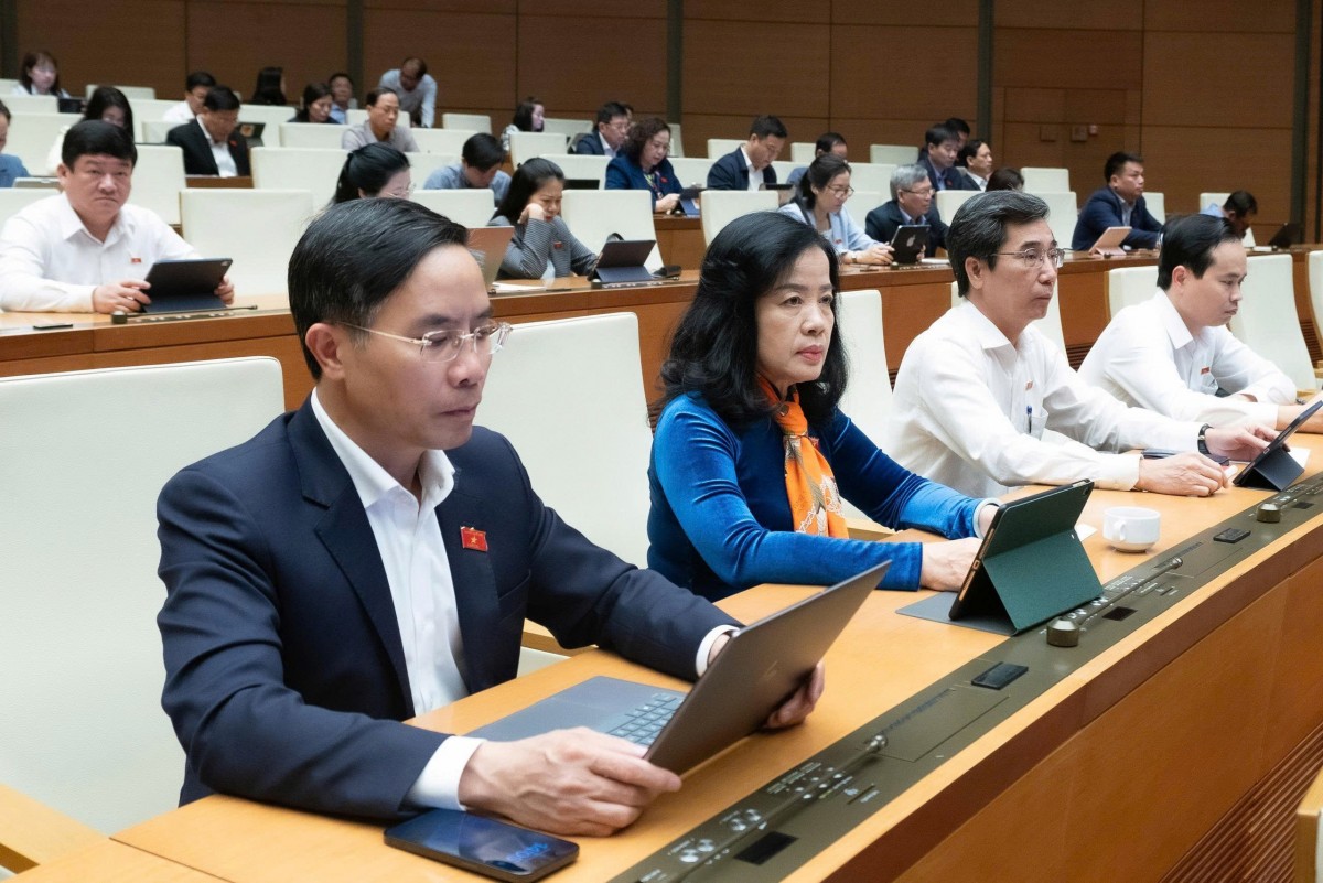 Đại Biểu Quốc Hội Đề Xuất Cần Có Chính Sách Hỗ Trợ Báo Chí, Bảo Vệ Nhà Báo